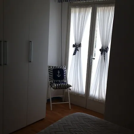 酒店 Milano 马里纳-迪-皮特拉桑塔