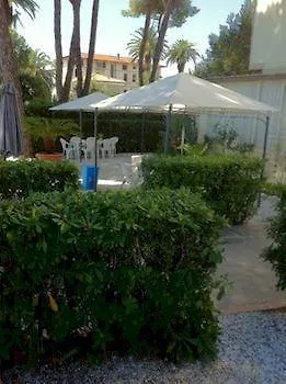 酒店 Milano 马里纳-迪-皮特拉桑塔